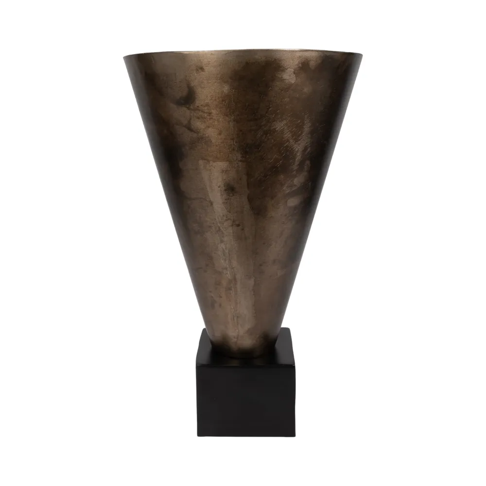 NASHOAK GOLD VASE 19 (IN)