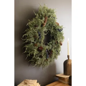 Artificial Juniper Christmas Wreath with Berries 3