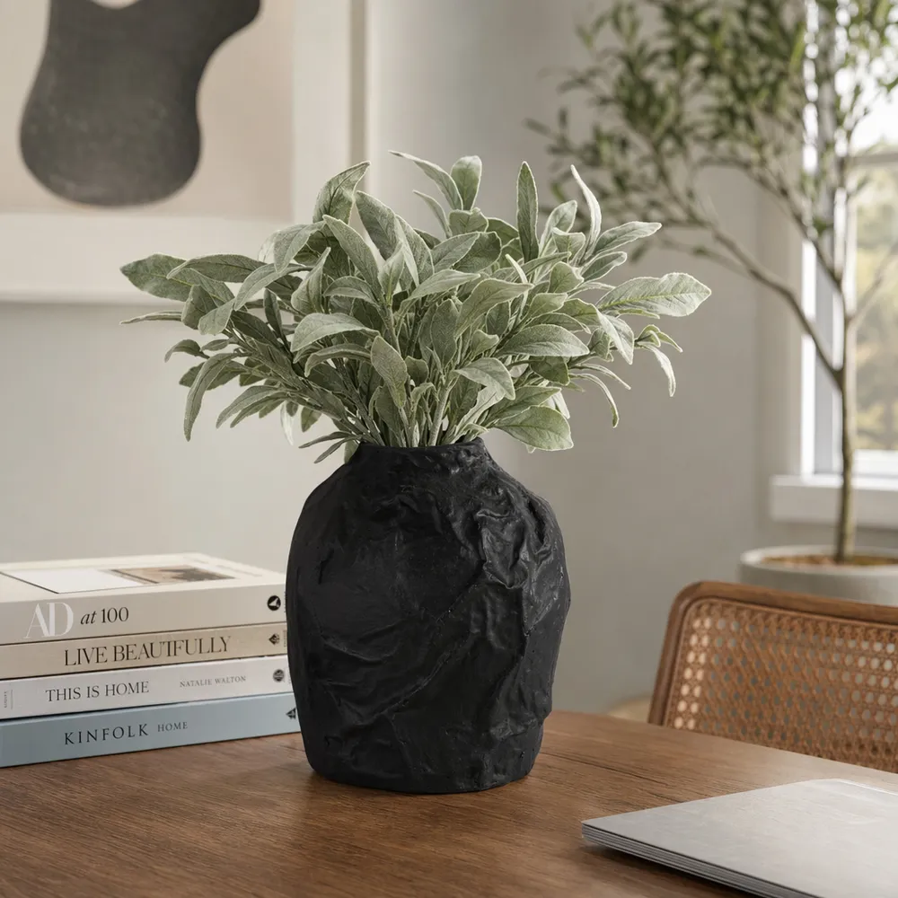 AXELLEY BLACK VASE 9 (IN)