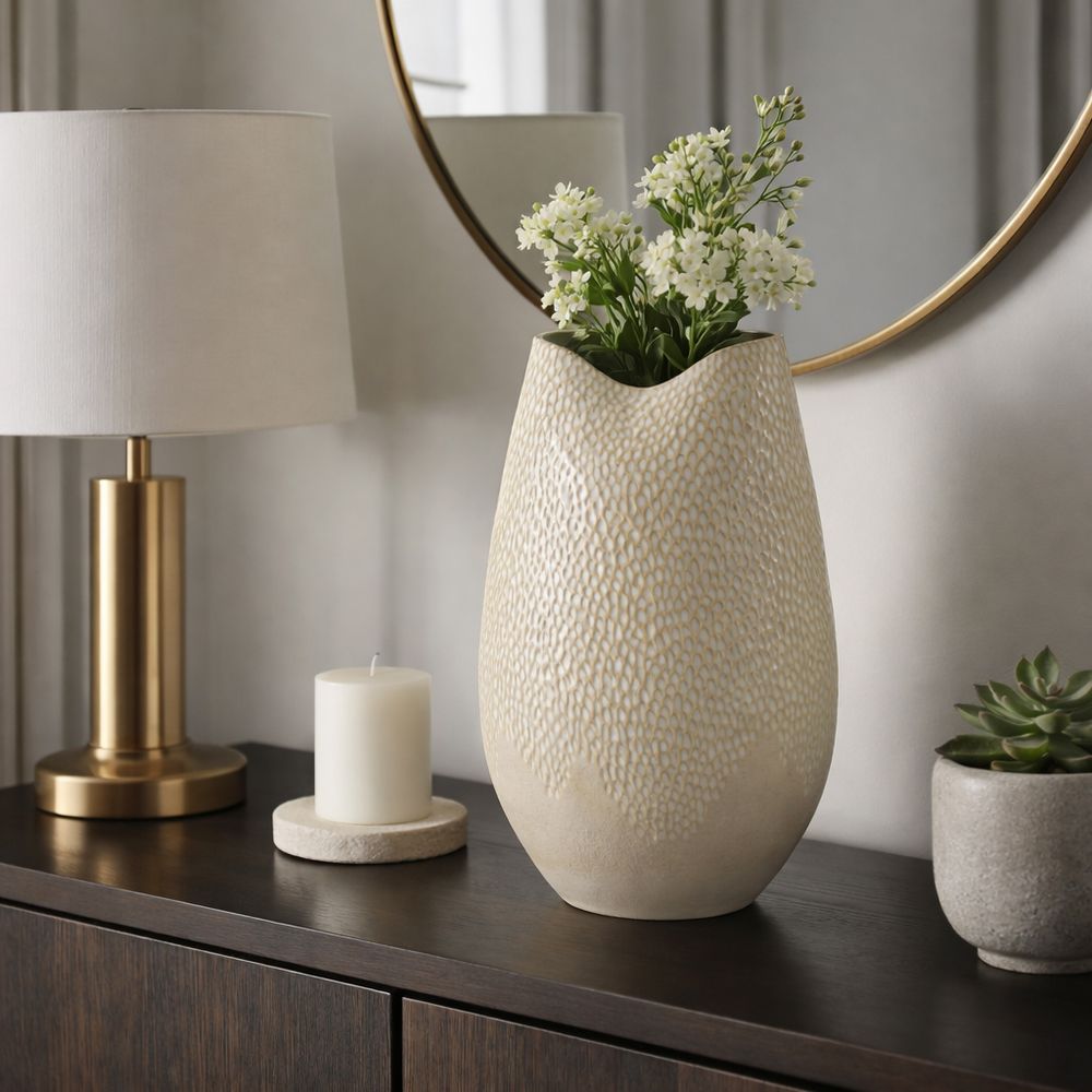 CHESTERMILL CREAM VASE 16 (IN)