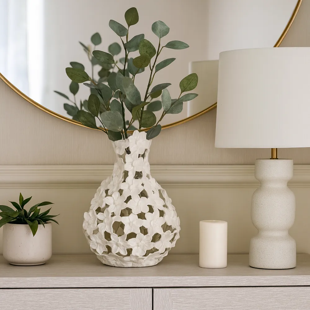 LYNNFORD IVORY VASE 12 (IN)