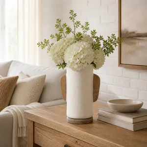 LONDONMORE IVORY VASE 13 (IN) 11