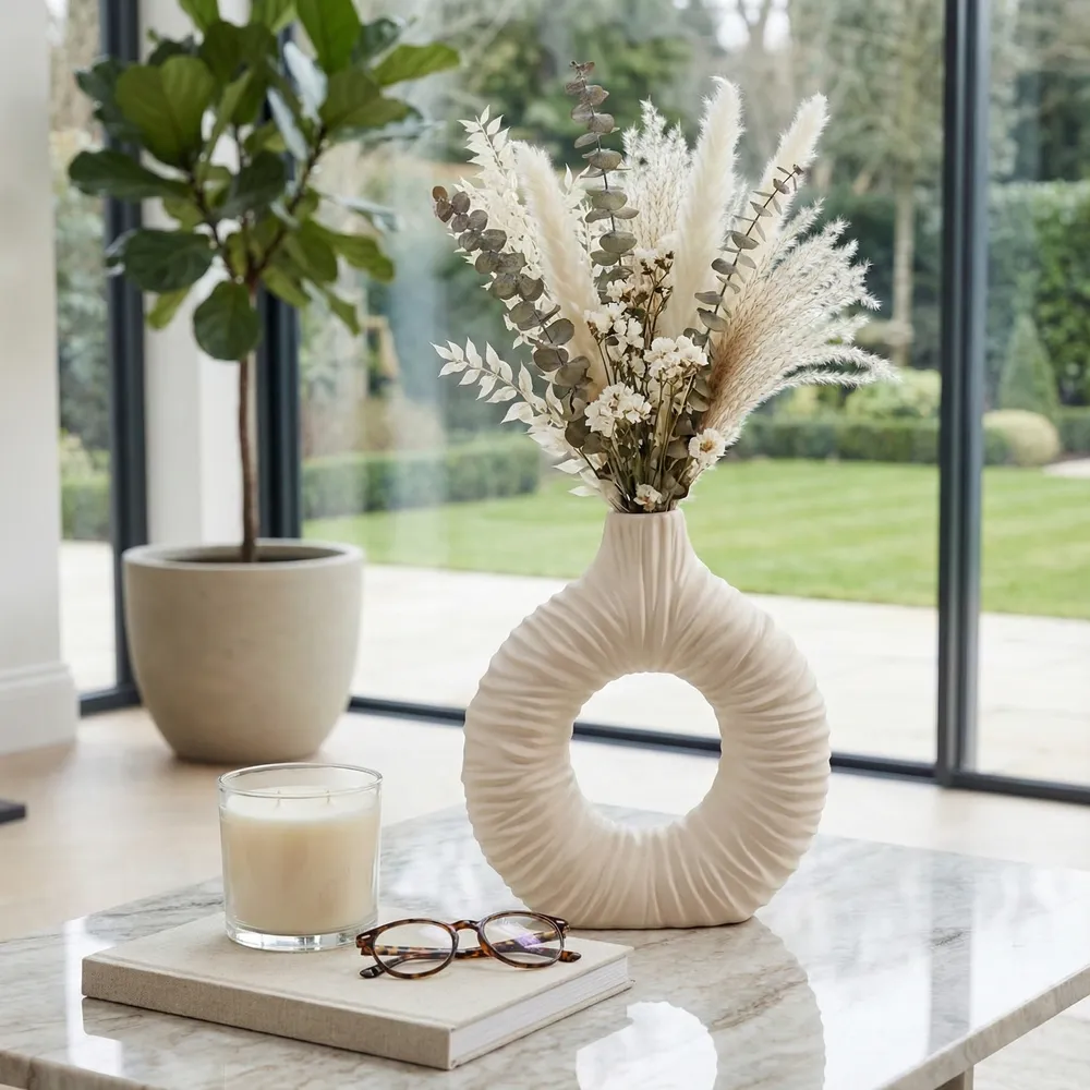 CANTONGATE IVORY VASE 12 (IN)