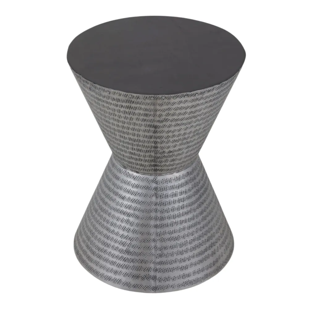NOVASHAW SILVER TABLE 18 (IN)