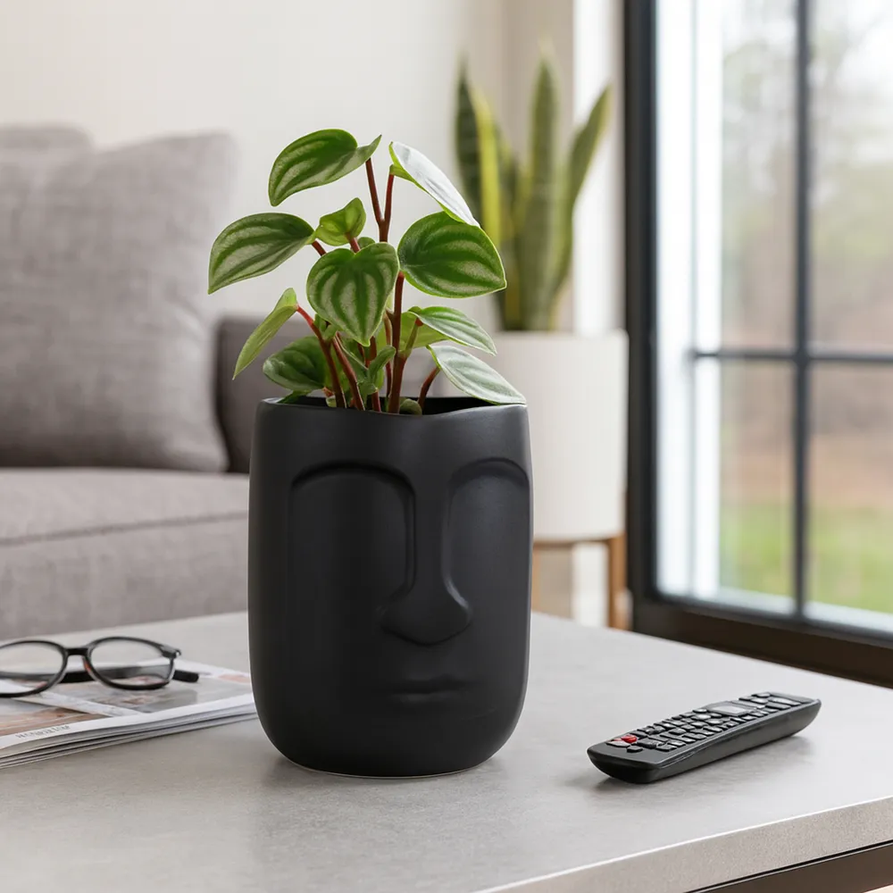 HEATHWIND BLACK VASE 8 (IN)