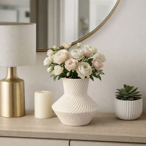 HOLCOMBFORD WHITE VASE 8 (IN) 12