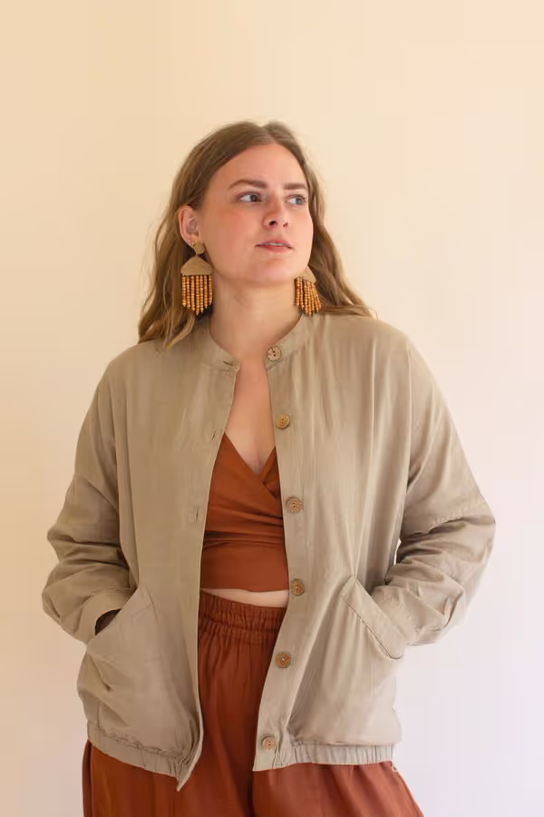 Lightweight Button-Front Bomber Jacket with Front Pockets / Oatmeal