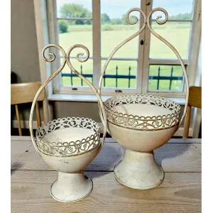 Ironcrest Planters Set of 2 19in and 15inH 2