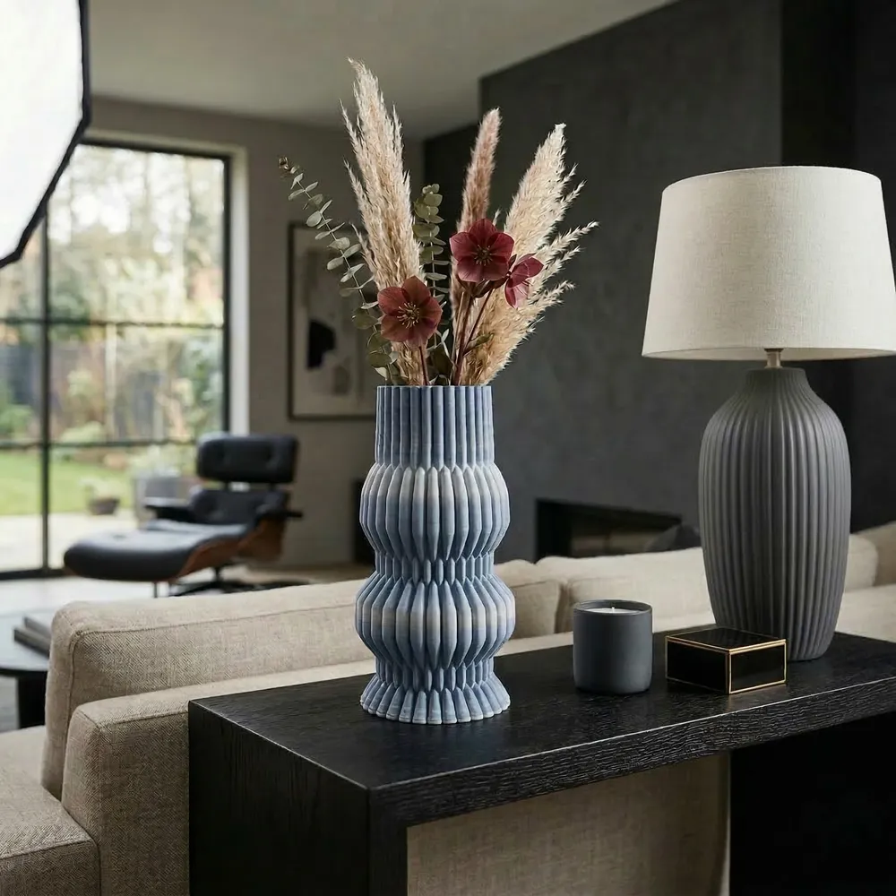 GRIFFINRUN BLUE VASE 11 (IN)