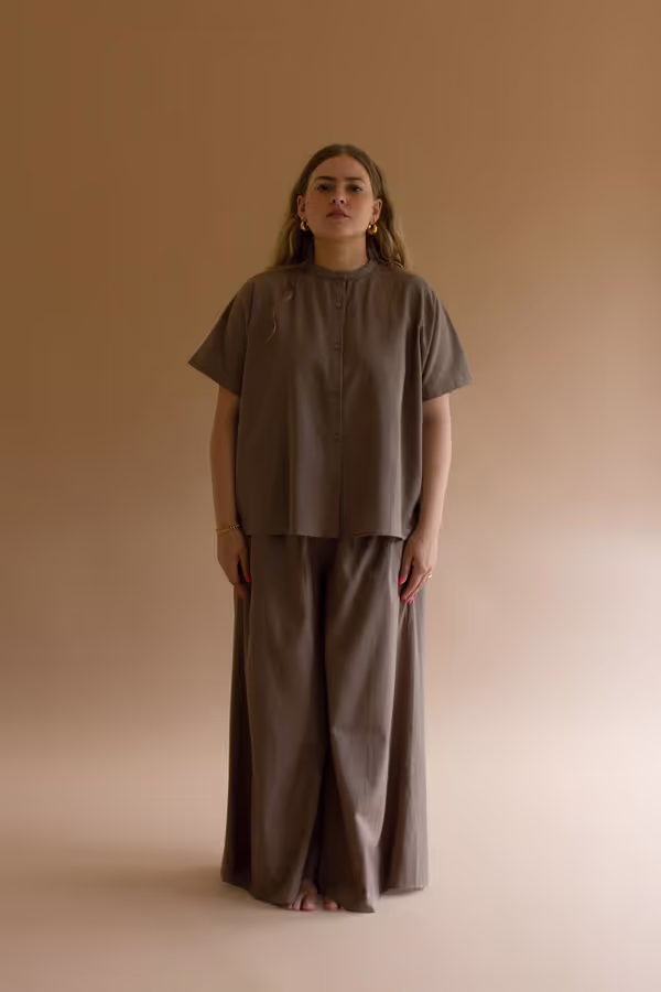 High-Neck Buttondown Short-Sleeve Blouse - Mocha
