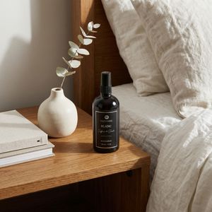 PAXTONVALE BLANC SAFFRON & SUEDE CANDLE 6 (IN) 2