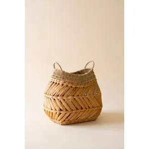 Seagrass Basket with Two Handles 4