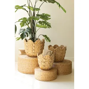 Set of 3 Seagrass Baskets with Wavy Rims 1