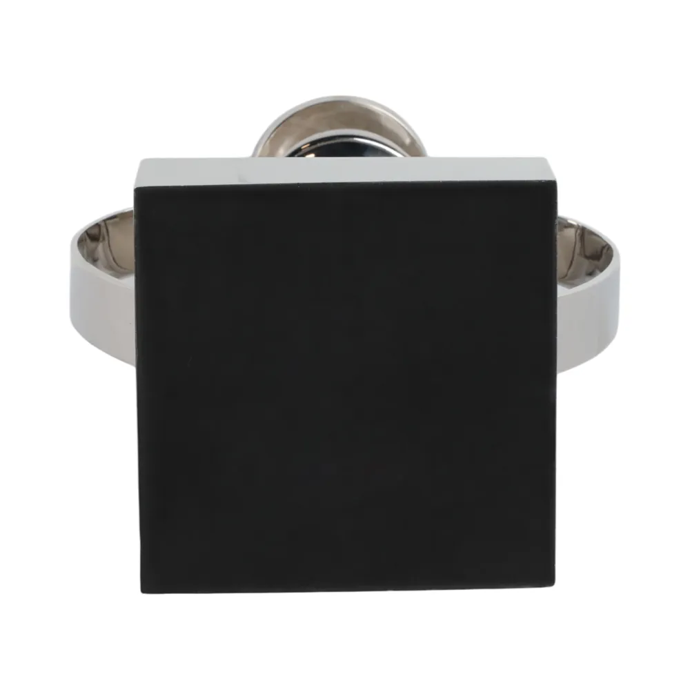 GRAYDONDALE SILVER CANDLE HOLDER 21 (IN)