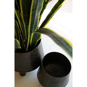 Set of 2 Hand-Hammered Iron Planters with Legs 4