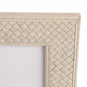 FOLEYOAK IVORY FRAME 8 (IN) 7