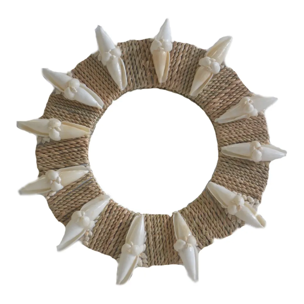 15" WHITE SHELL WREATH