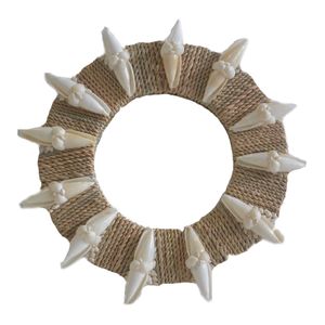 15" WHITE SHELL WREATH 1