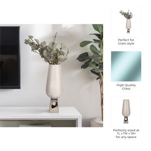 GRANTHAMLEY WHITE GLASS VASE 19 (IN) 10