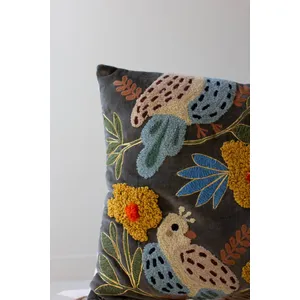 Set of 2 Embroidery Pillows with Birds 5