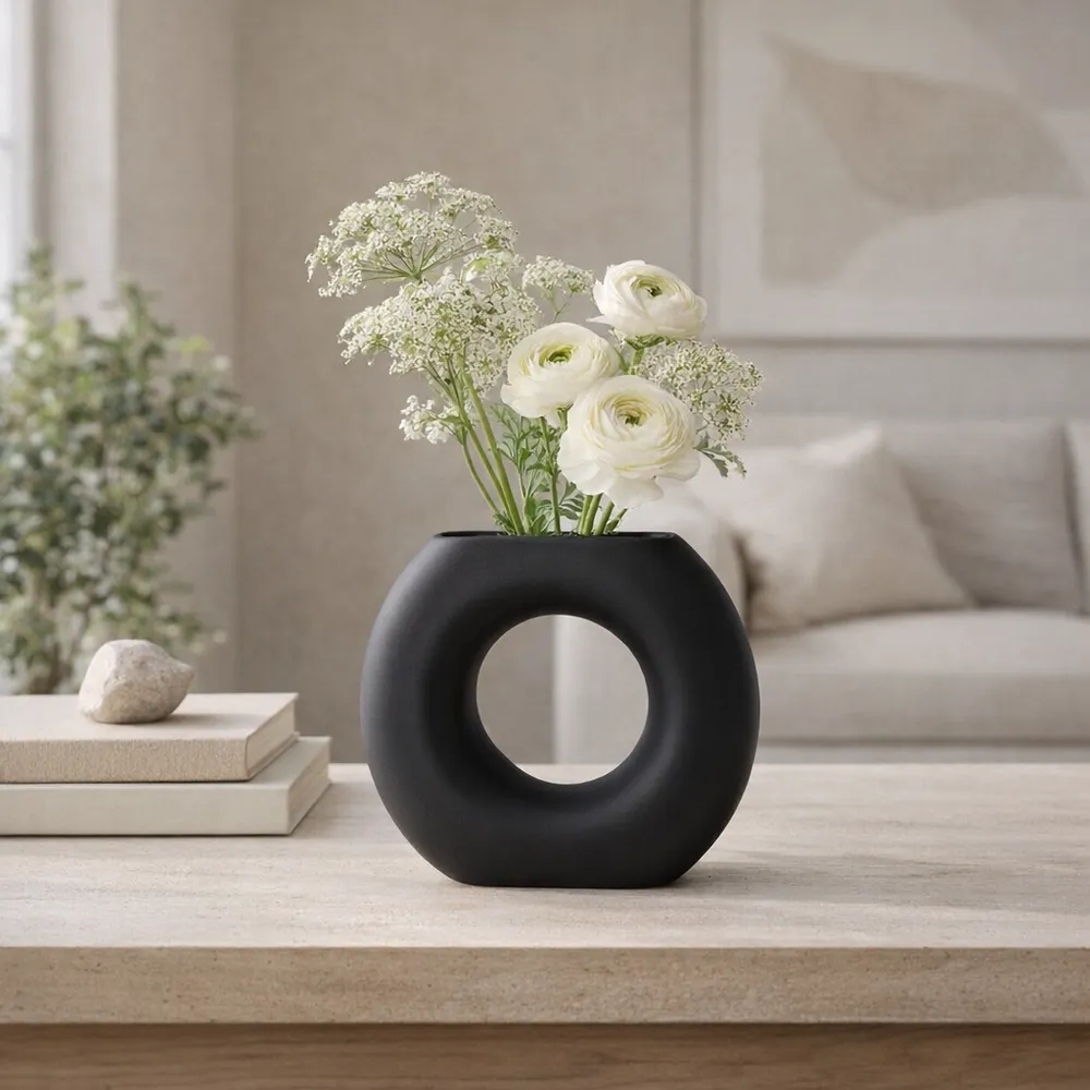 HANNAHLAND BLACK VASE 5 (IN)