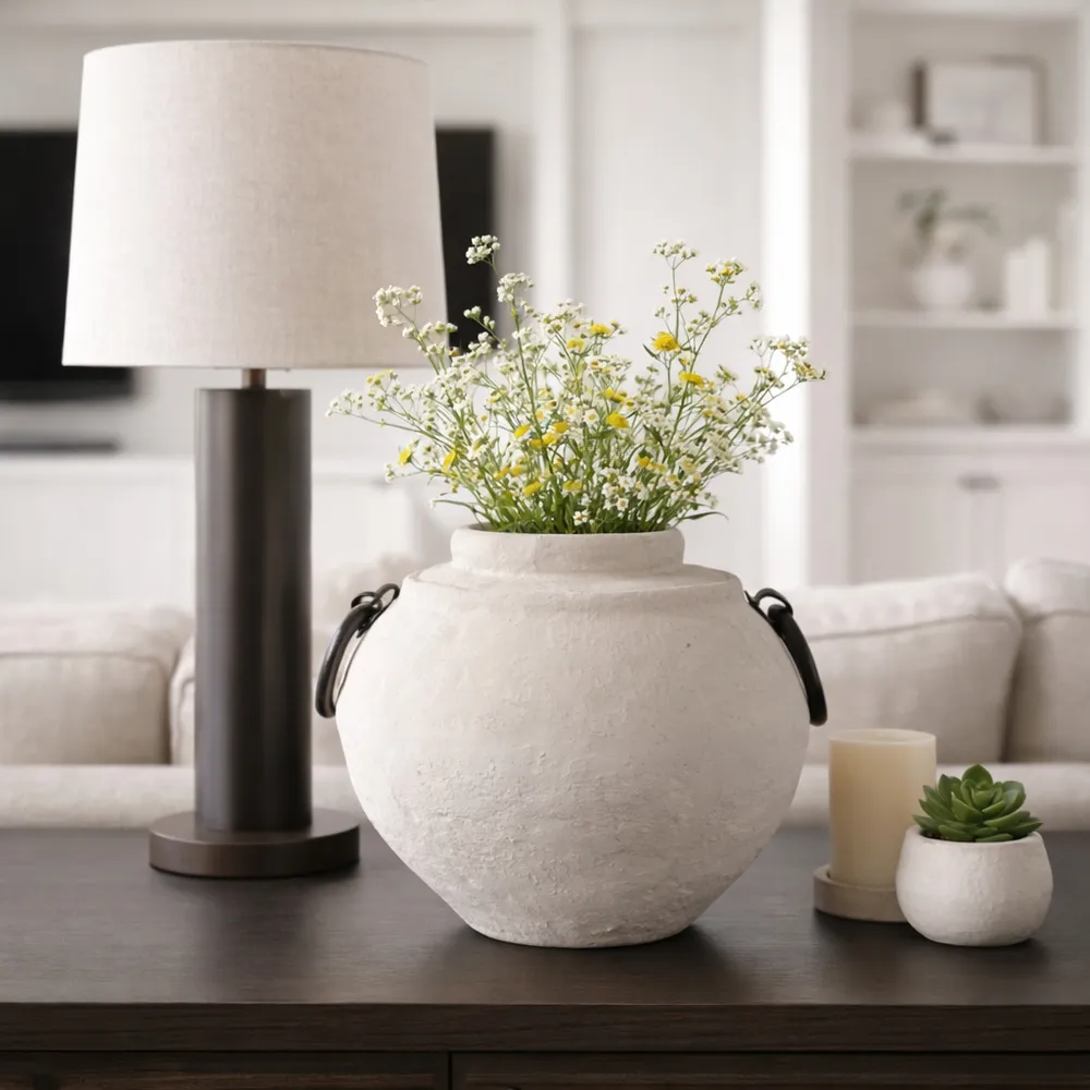 HAROLDWOOD IVORY VASE 10 (IN)
