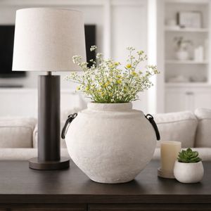 HAROLDWOOD IVORY VASE 10 (IN) 2