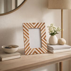 CASEY WHITE FRAME 9 (IN) 10
