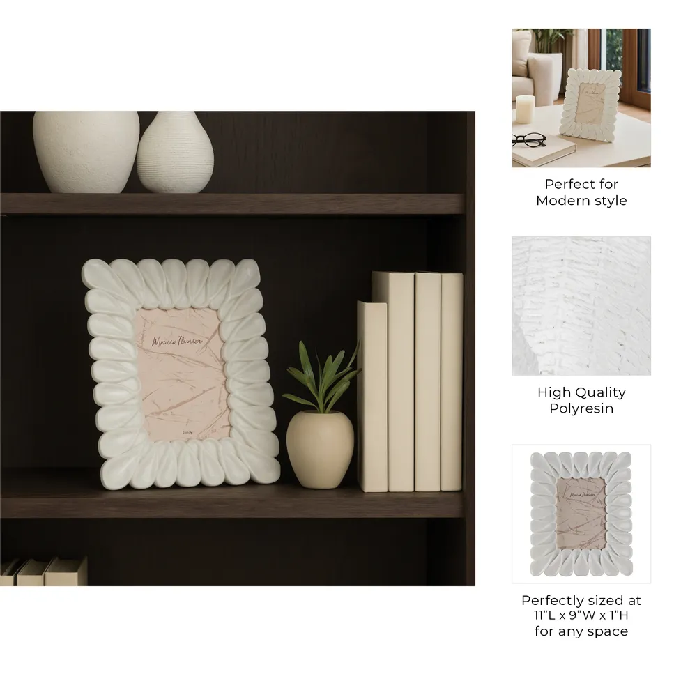 DERMOT WHITE FRAME 11 (IN)