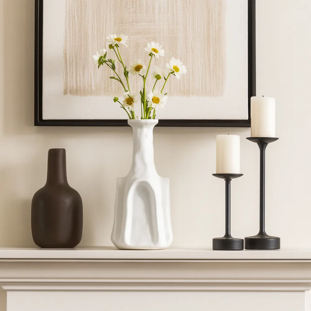 DAWSONWELL WHITE VASE 14 (IN)