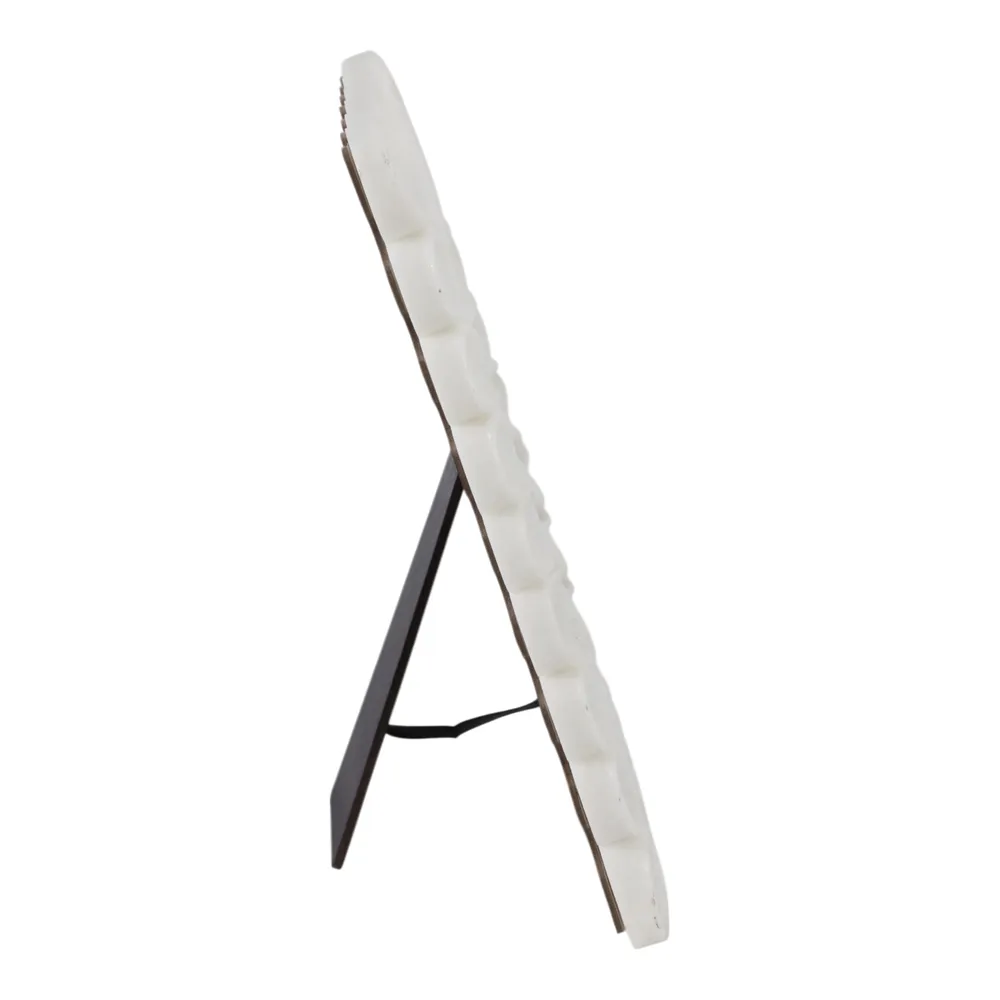 DERMOT WHITE FRAME 10 (IN)