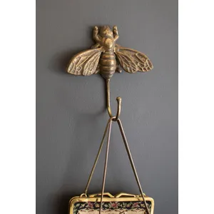 Bee Wall Hook 1