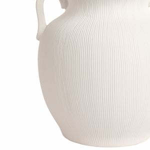GARTONSHAW WHITE VASE 10 (IN) 6