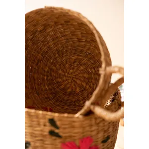 Set of 3 Seagrass Baskets with Embroidered Flowers 3