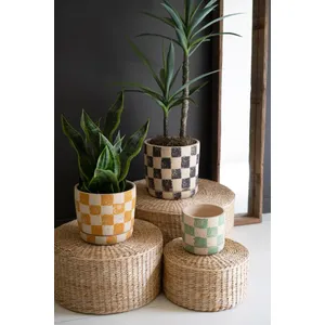 Set of 3 Checkered Clay Planters with Trays 1