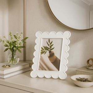 BRONSONPORT WHITE FRAME 8 (IN) 9