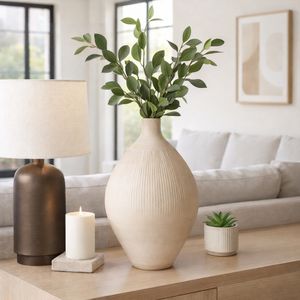 DRAKE IVORY GLASS VASE 19 (IN) 2