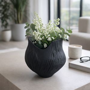 THORNTONPARK BLACK VASE 12 (IN) 11