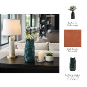 GLOVERDALE BLUE VASE 11 (IN) 10