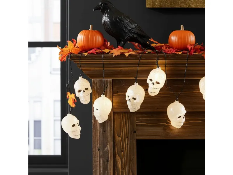 6ft Battery-Operated Glitter Skull LED String Lights 3