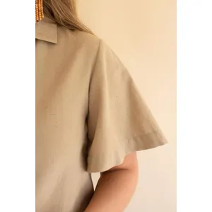 Short-Sleeve Button-Front Blouse with Collar / Oatmeal 2