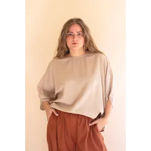 Short-Sleeve Blouse with Button Detail on Sleeves / Oatmeal 1