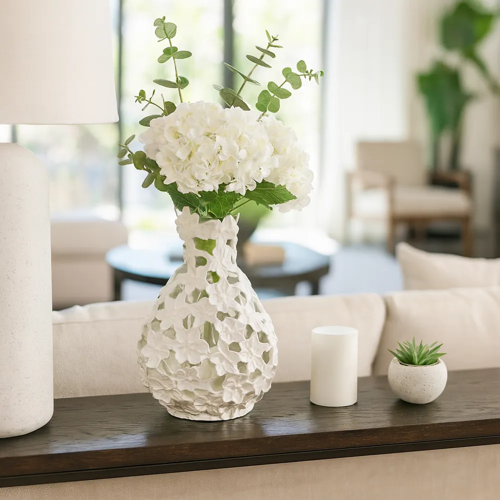 LYNNFORD IVORY VASE 12 (IN)