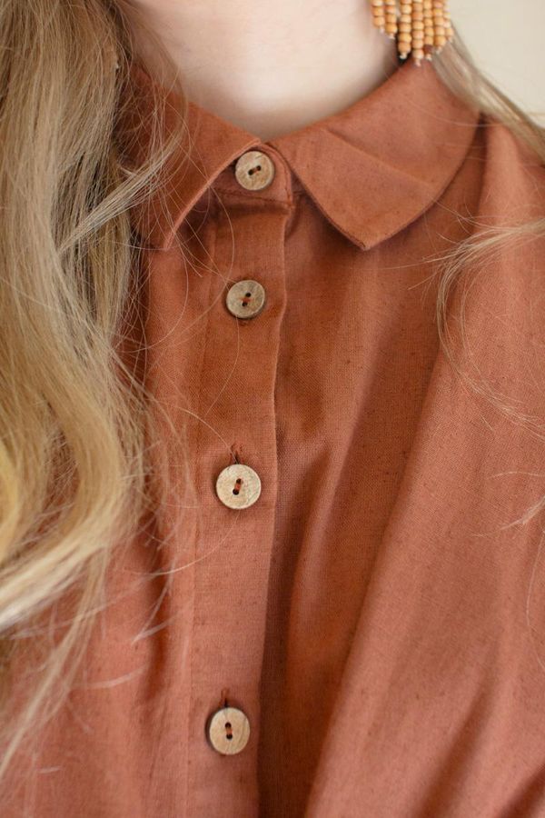 Long-Sleeve Button-Front Dress with Front-Tie Detail / Cinnamon