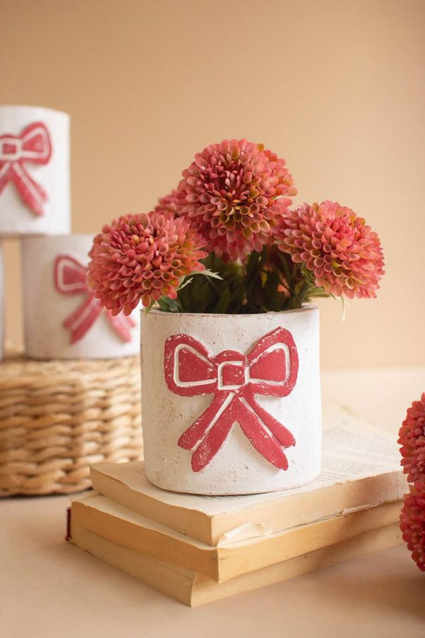 Clay Bow Container