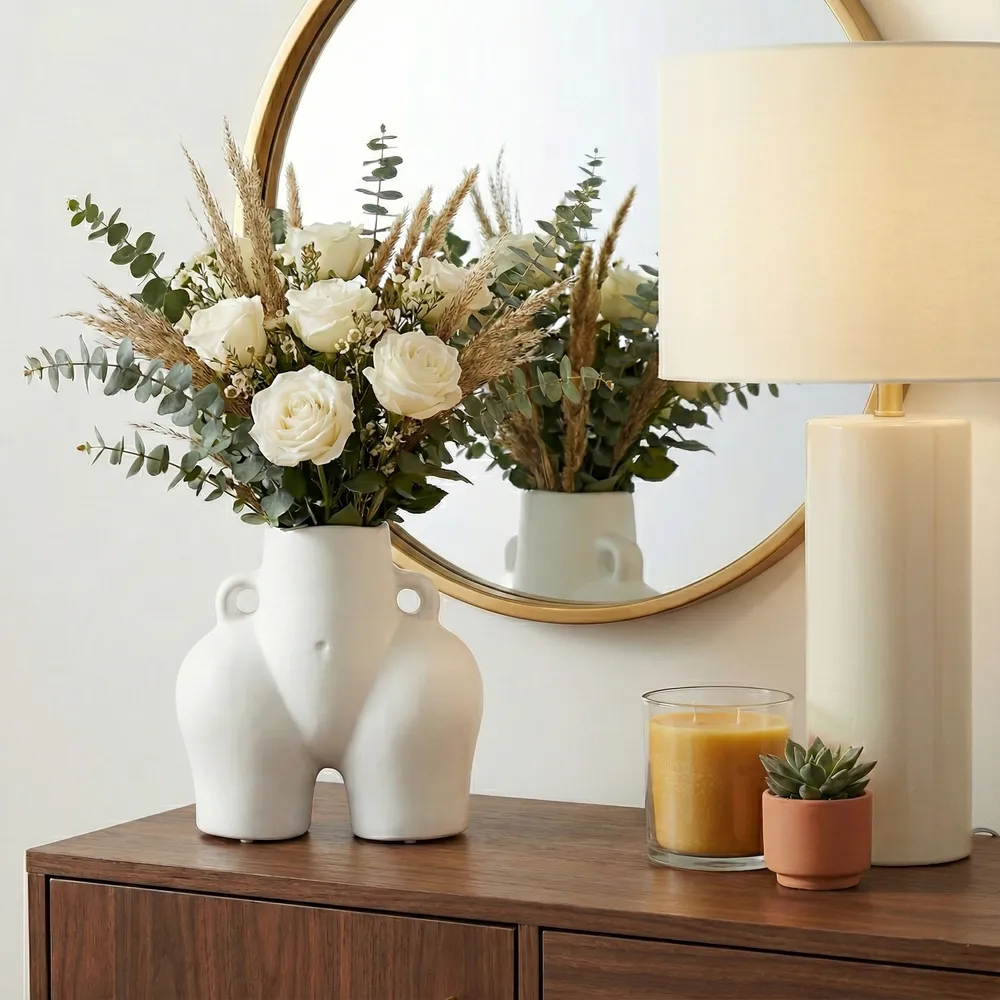 HELENAOAK WHITE VASE 6 (IN)