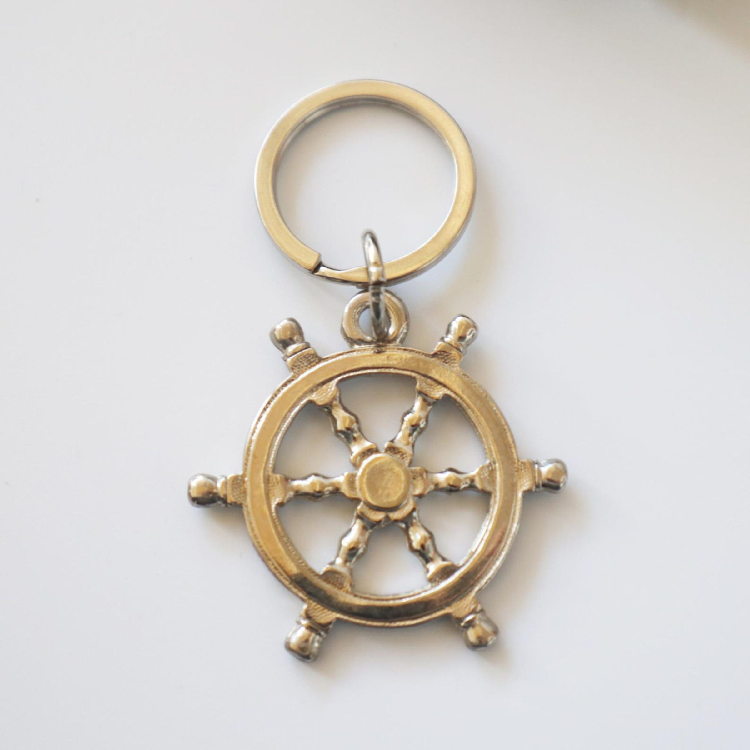 CRUISERS BOAT KEYCHAIN W SPINNING PROPELLER - BEAR FAMILY