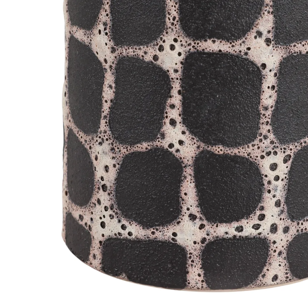 GAINES BLACK VASE 25 (IN)