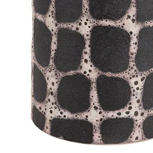 GAINES BLACK VASE 25 (IN) 8