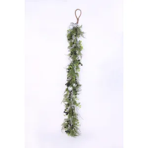 Winterberry Dazzle 4ft garland 3